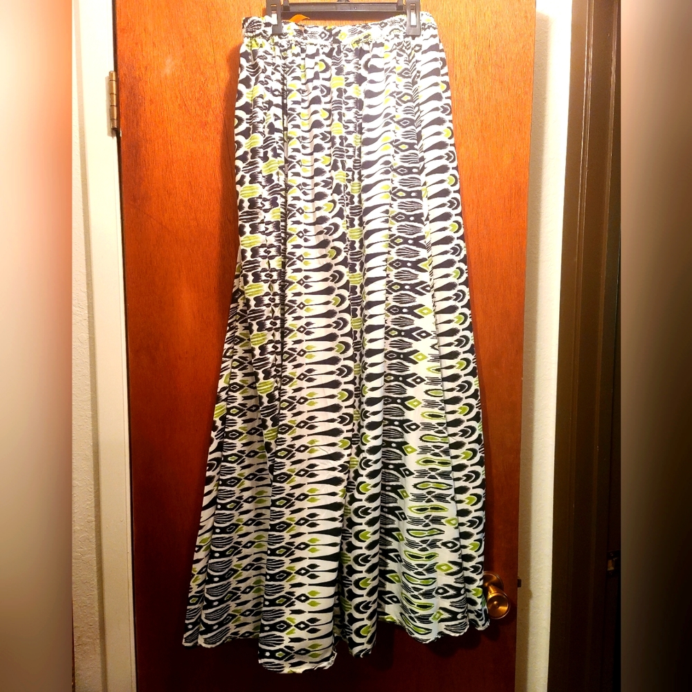 Magic Black and White Patterned Maxi Skirt